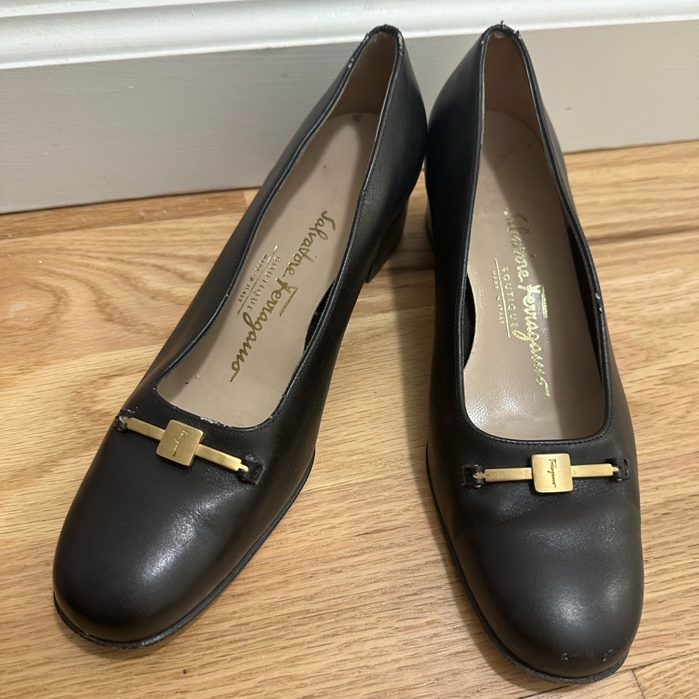 Salvatore Ferragamo Black Pumps Women's Size 6.5 Designer